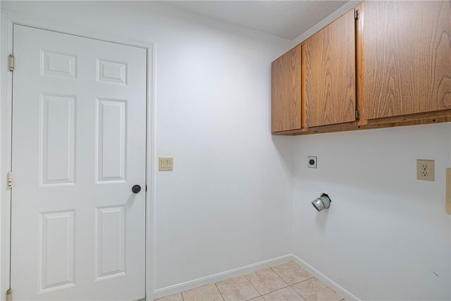 644 Pine Needles Drive, Washington Twp, OH 45458