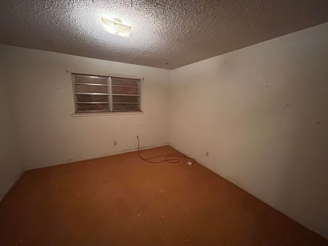 1926 Avenue H, Levelland, TX 79336