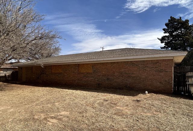 1926 Avenue H, Levelland, TX 79336