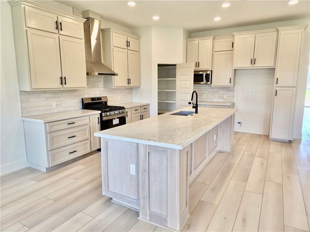 6718 La Salle Dr, Corpus Christi, TX 78414