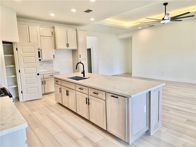 6718 La Salle Dr, Corpus Christi, TX 78414