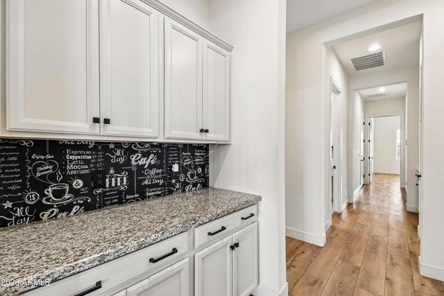 6138 S GRANITE Street, Gilbert, AZ 85298