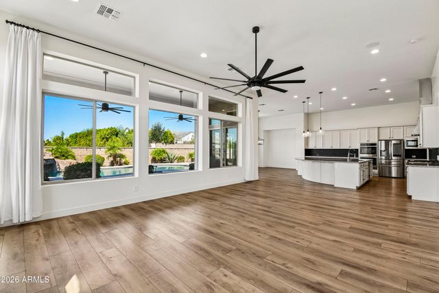 6138 S GRANITE Street, Gilbert, AZ 85298