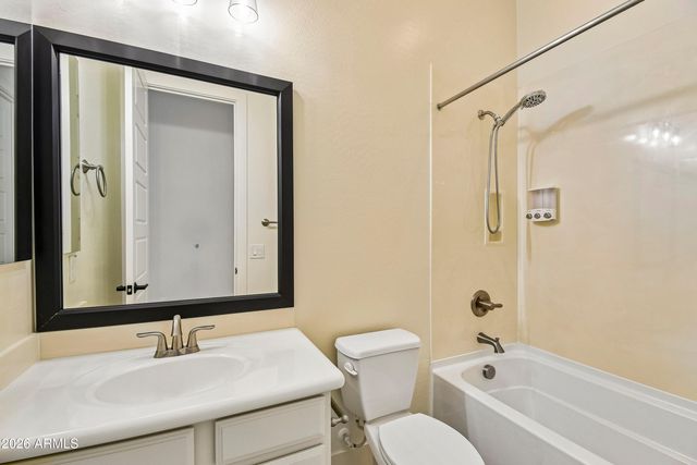 6138 S GRANITE Street, Gilbert, AZ 85298