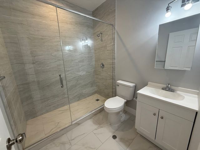 1219 W Devon Avenue 205, Chicago, IL 60660