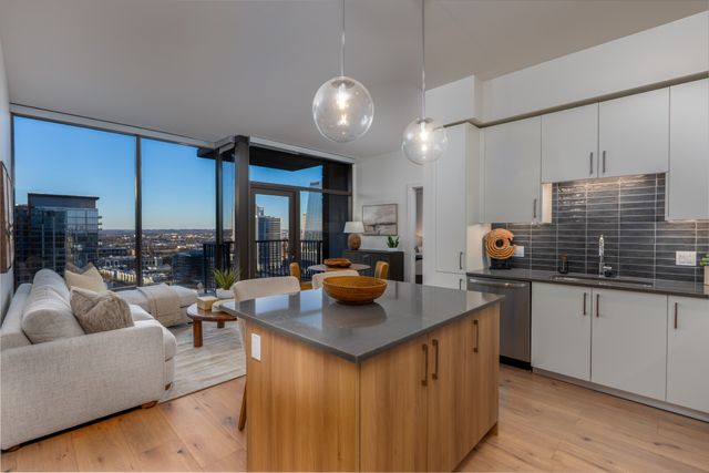 1212 Demonbreun St A9, Nashville, TN 37203