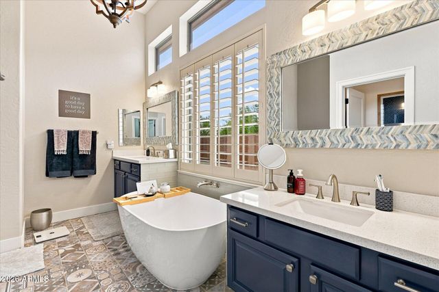 7963 E SUGARLOAF Circle, Mesa, AZ 85207