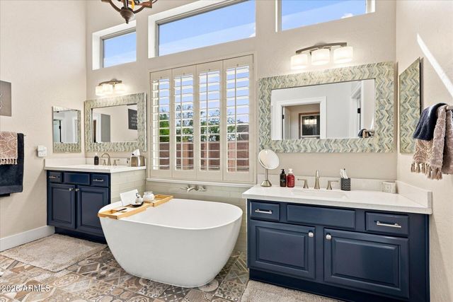 7963 E SUGARLOAF Circle, Mesa, AZ 85207