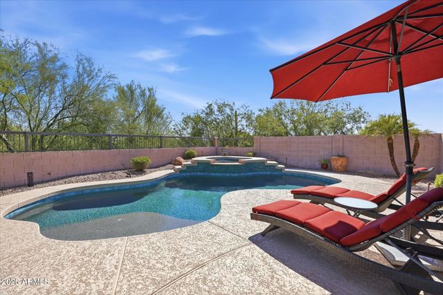 7963 E SUGARLOAF Circle, Mesa, AZ 85207