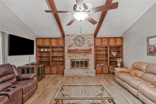 4957 Shadowbend Dr, Corpus Christi, TX 78413
