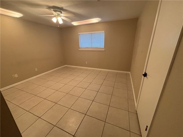 4957 Shadowbend Dr, Corpus Christi, TX 78413