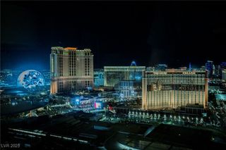 2000 North Fashion Show Drive 4302, Las Vegas, NV 89109