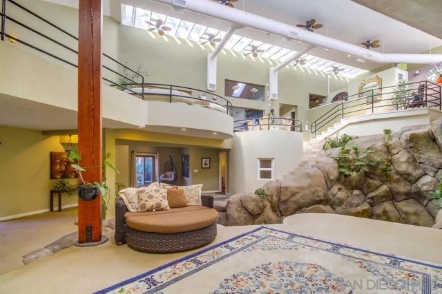 1876 Sefton Place, San Diego, CA 92107
