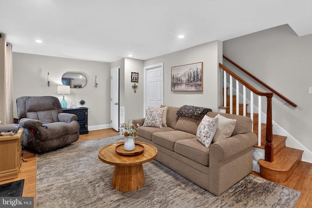 1214 PROVIDENCE RD, Springfield, PA 19064