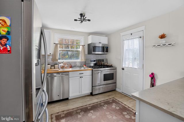 1214 PROVIDENCE RD, Springfield, PA 19064