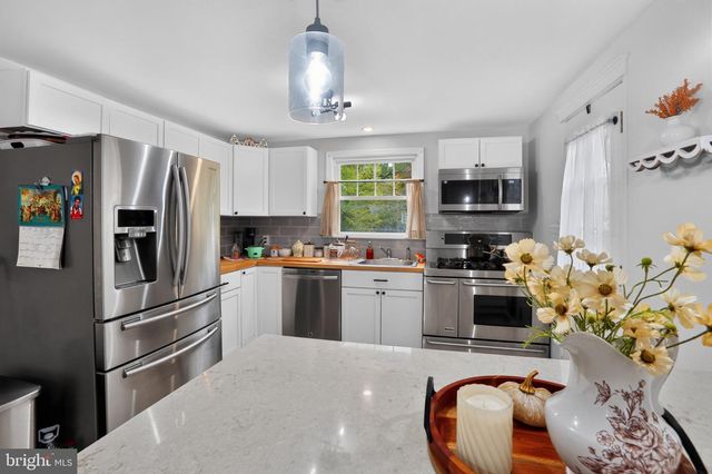 1214 PROVIDENCE RD, Springfield, PA 19064