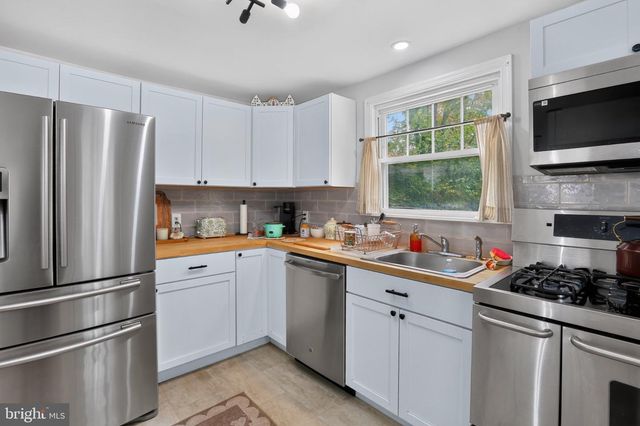1214 PROVIDENCE RD, Springfield, PA 19064