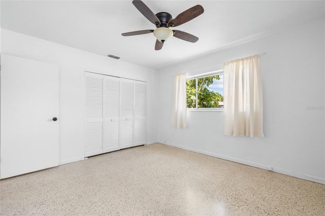 4992 99TH WAY N, St Petersburg, FL 33708