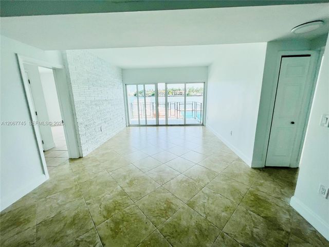 946 Bay Drive 7, Miami Beach, FL 33141