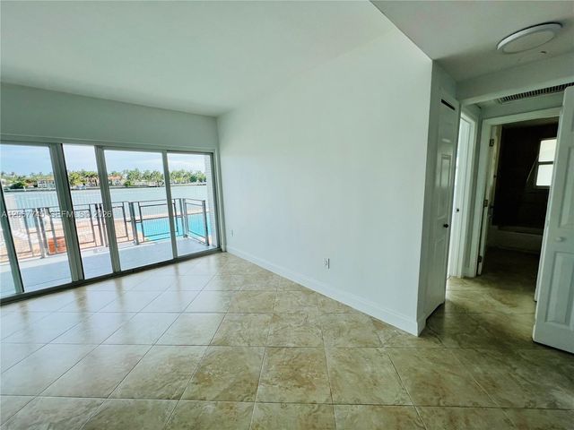 946 Bay Drive 7, Miami Beach, FL 33141
