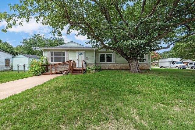 2219 Morgan Street, Irving, TX 75062