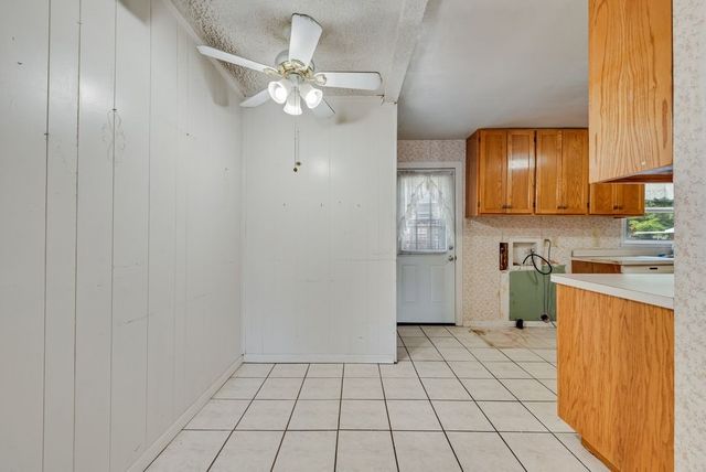 2219 Morgan Street, Irving, TX 75062
