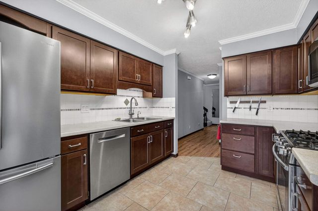 1208 35th Street Drive M, Moline, IL 61265