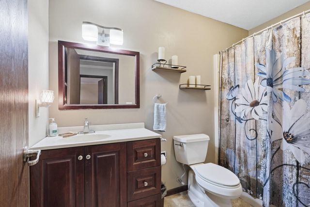 1208 35th Street Drive M, Moline, IL 61265