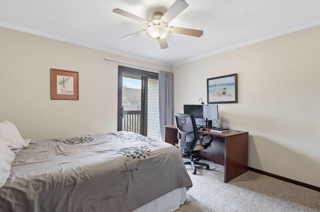 1208 35th Street Drive M, Moline, IL 61265