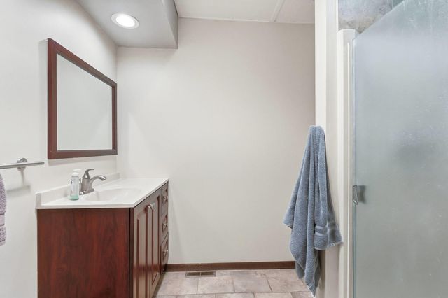 1208 35th Street Drive M, Moline, IL 61265