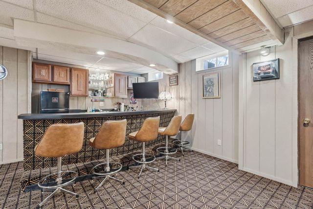 1208 35th Street Drive M, Moline, IL 61265