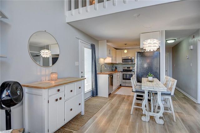 1326 W Ocean View Ave Apt B, Norfolk, VA 23503