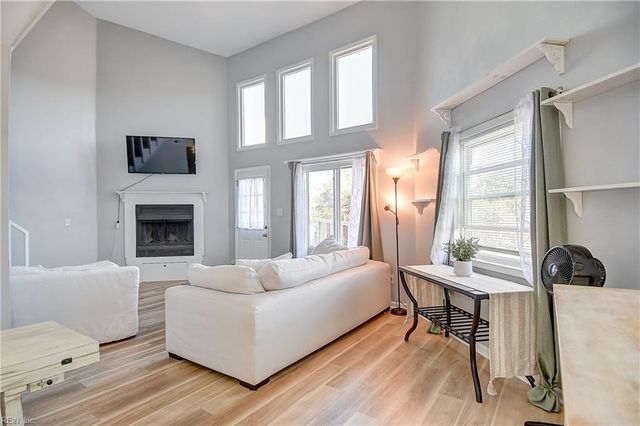 1326 W Ocean View Ave Apt B, Norfolk, VA 23503