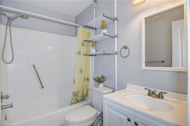 1326 W Ocean View Ave Apt B, Norfolk, VA 23503