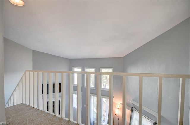 1326 W Ocean View Ave Apt B, Norfolk, VA 23503