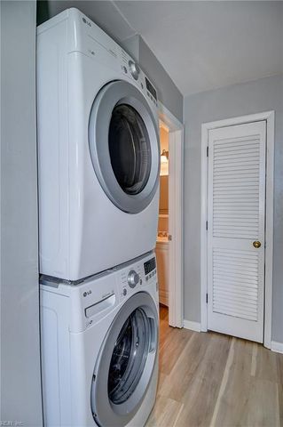 1326 W Ocean View Ave Apt B, Norfolk, VA 23503