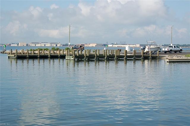 1326 W Ocean View Ave Apt B, Norfolk, VA 23503