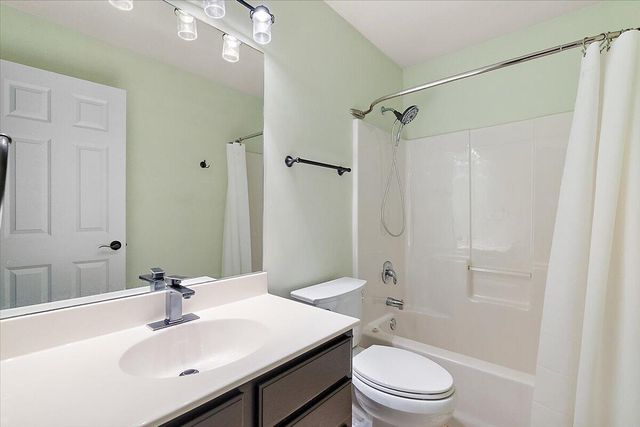 1701 J W Way, Saint Joseph, MI 49085