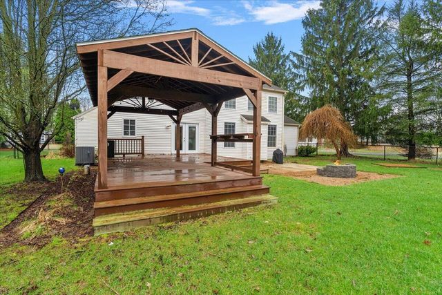 1701 J W Way, Saint Joseph, MI 49085