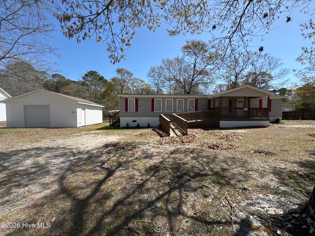 2070 Helmsman Drive SW, Supply, NC 28462