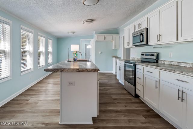 2070 Helmsman Drive SW, Supply, NC 28462