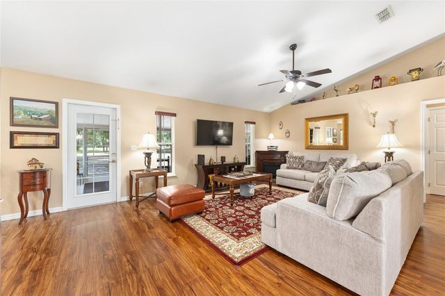 13855 SW HIGHWAY 484, Dunnellon, FL 34432