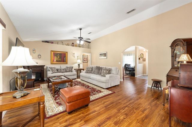 13855 SW HIGHWAY 484, Dunnellon, FL 34432
