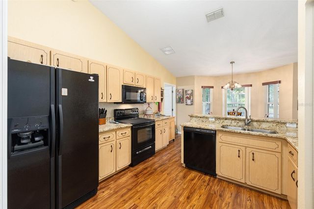 13855 SW HIGHWAY 484, Dunnellon, FL 34432