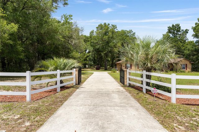13855 SW HIGHWAY 484, Dunnellon, FL 34432