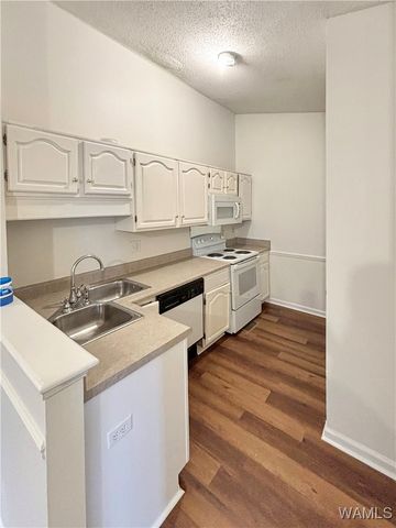 1023 Yellowhammer, Northport, AL 35476