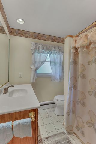 443 Glendale Road, Roselle, IL 60172