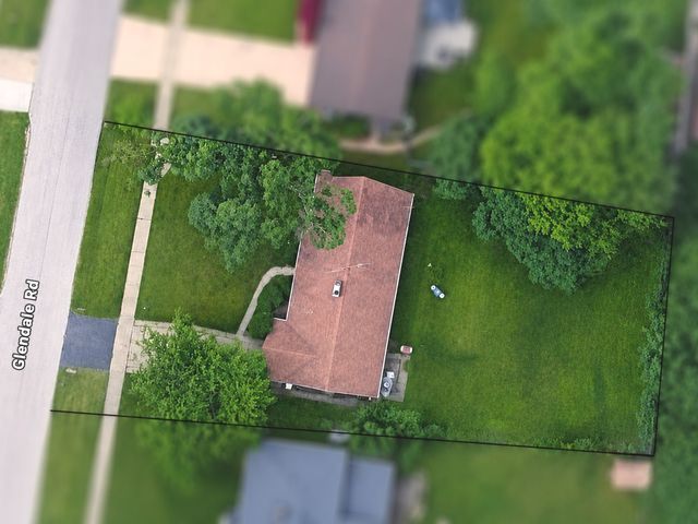 443 Glendale Road, Roselle, IL 60172