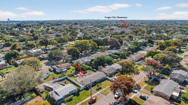 4998 SW 92nd Ter, Cooper City, FL 33328