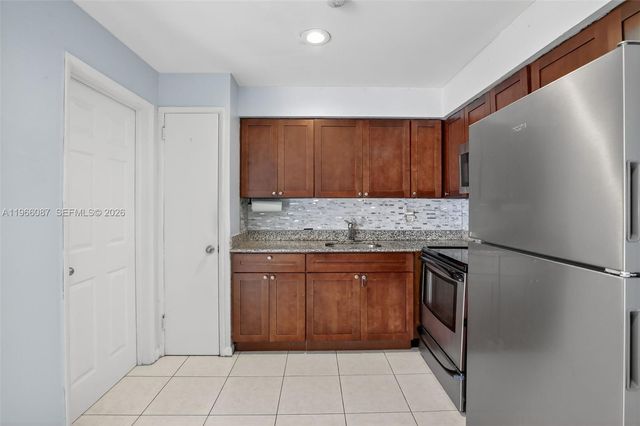 4998 SW 92nd Ter, Cooper City, FL 33328